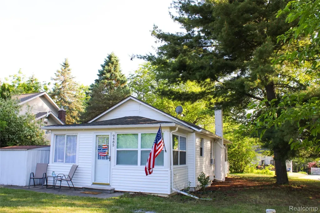 9485 Portage Lake Avenue Dexter Township MI 48169