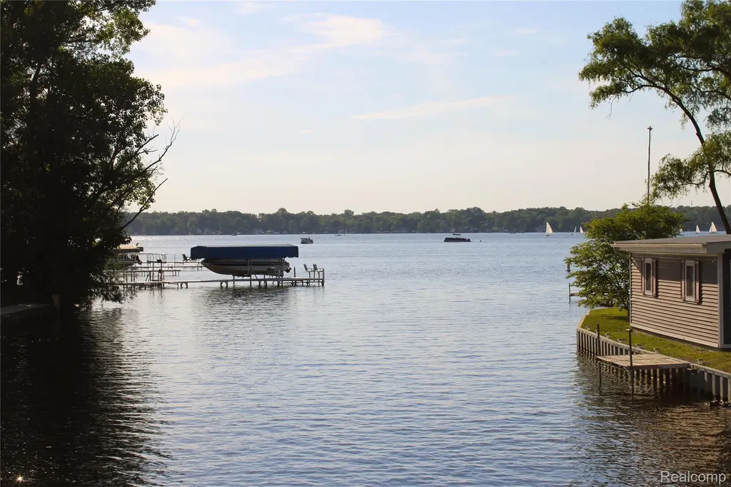 9485 Portage Lake Avenue Dexter Township MI 48169