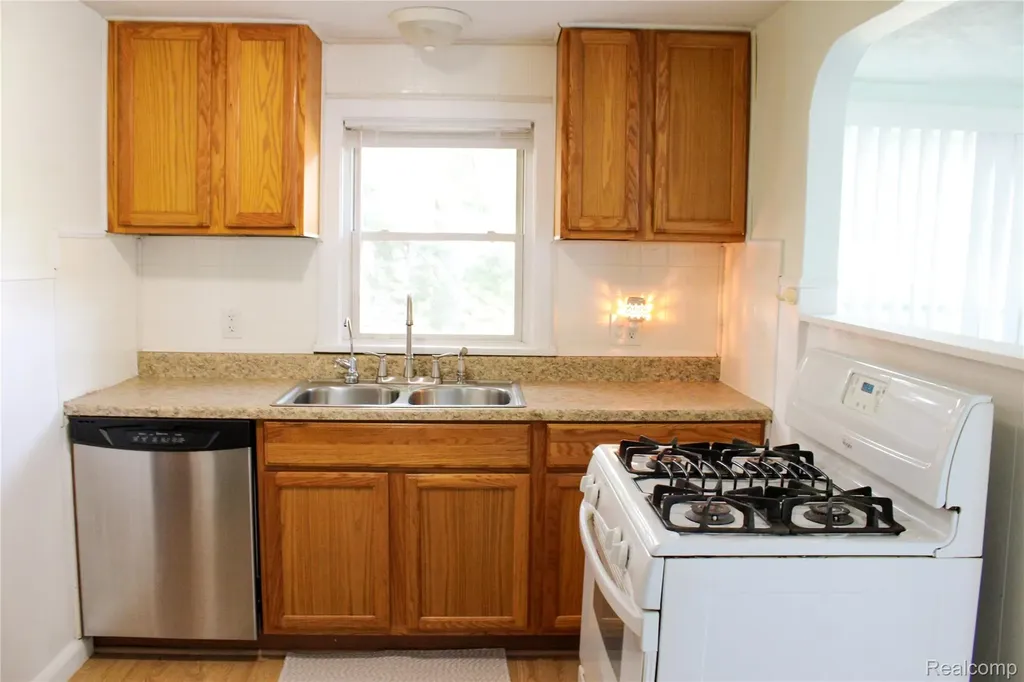 9485 Portage Lake Avenue Dexter Township MI 48169