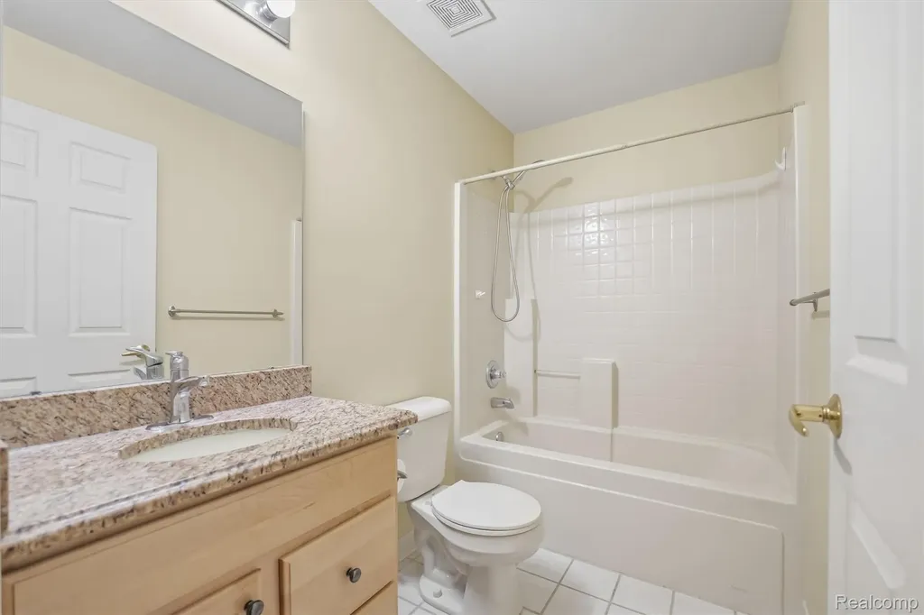 28284 Carlton Way Drive Novi City MI 48377