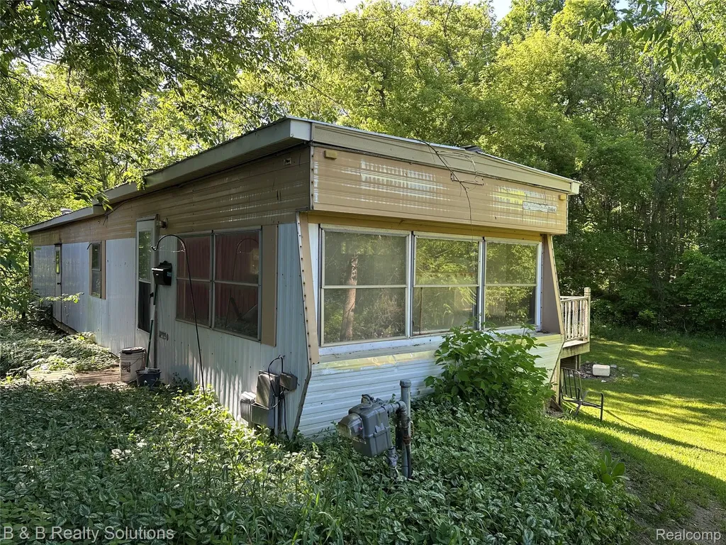 5009 Lapeer Road Deerfield Township MI 48421