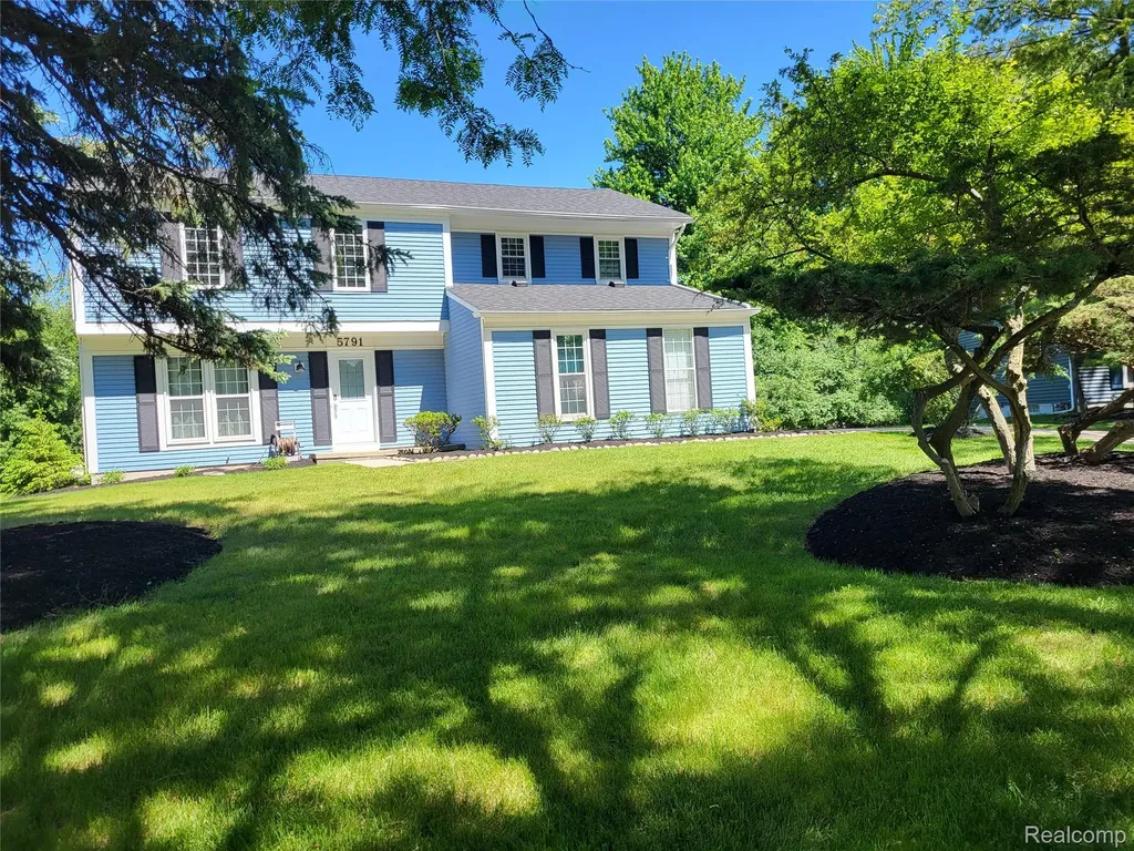 5791 Beauchamp Place West Bloomfield Charter Township MI 48322