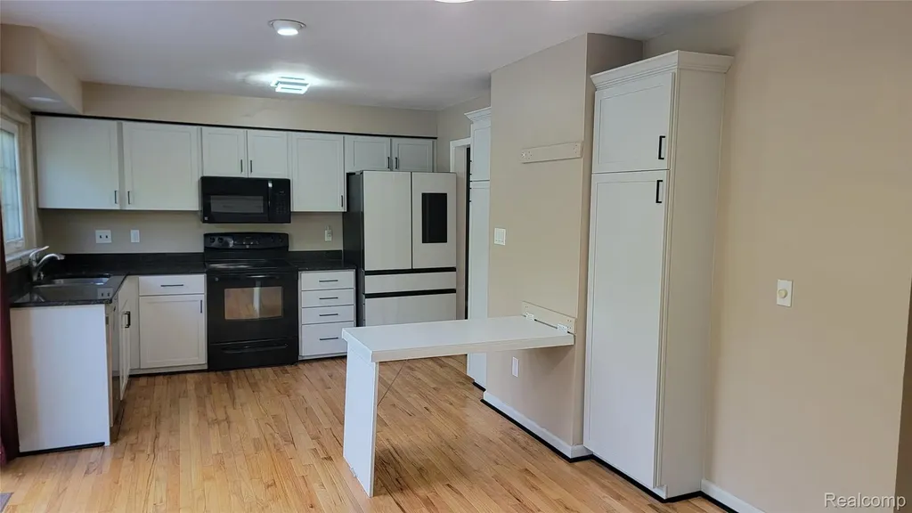 5791 Beauchamp Place West Bloomfield Charter Township MI 48322