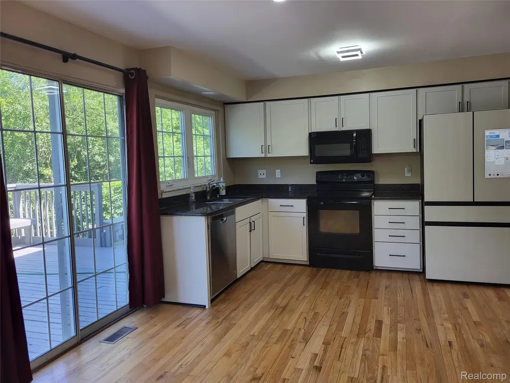 5791 Beauchamp Place West Bloomfield Charter Township MI 48322