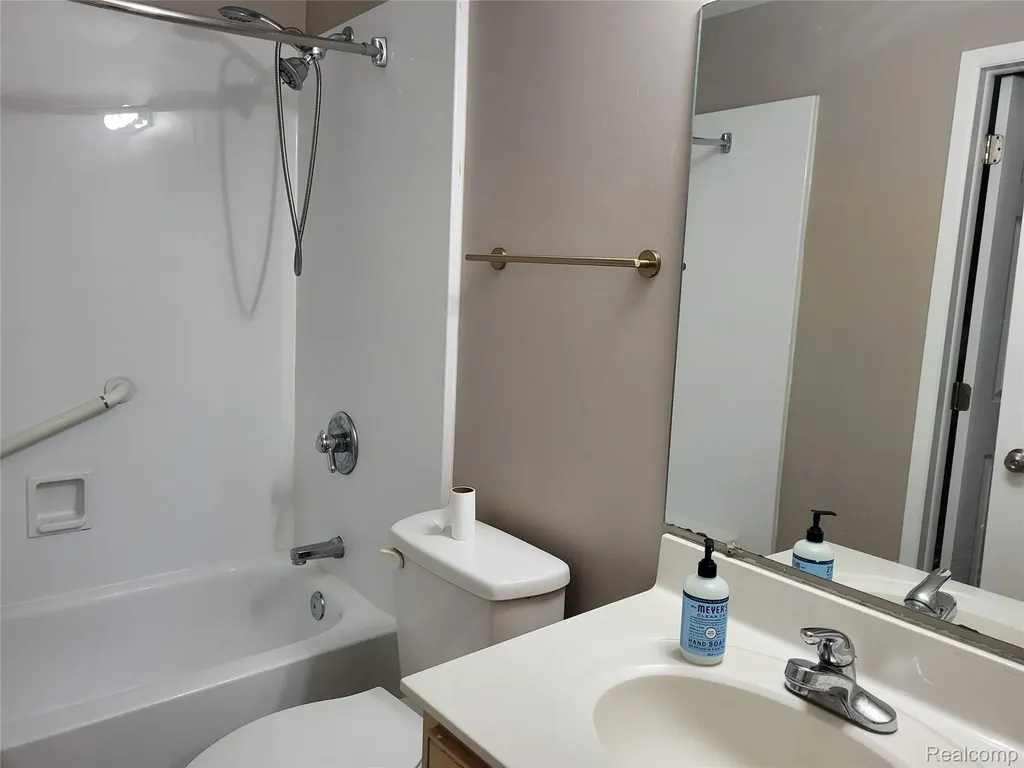 5791 Beauchamp Place West Bloomfield Charter Township MI 48322