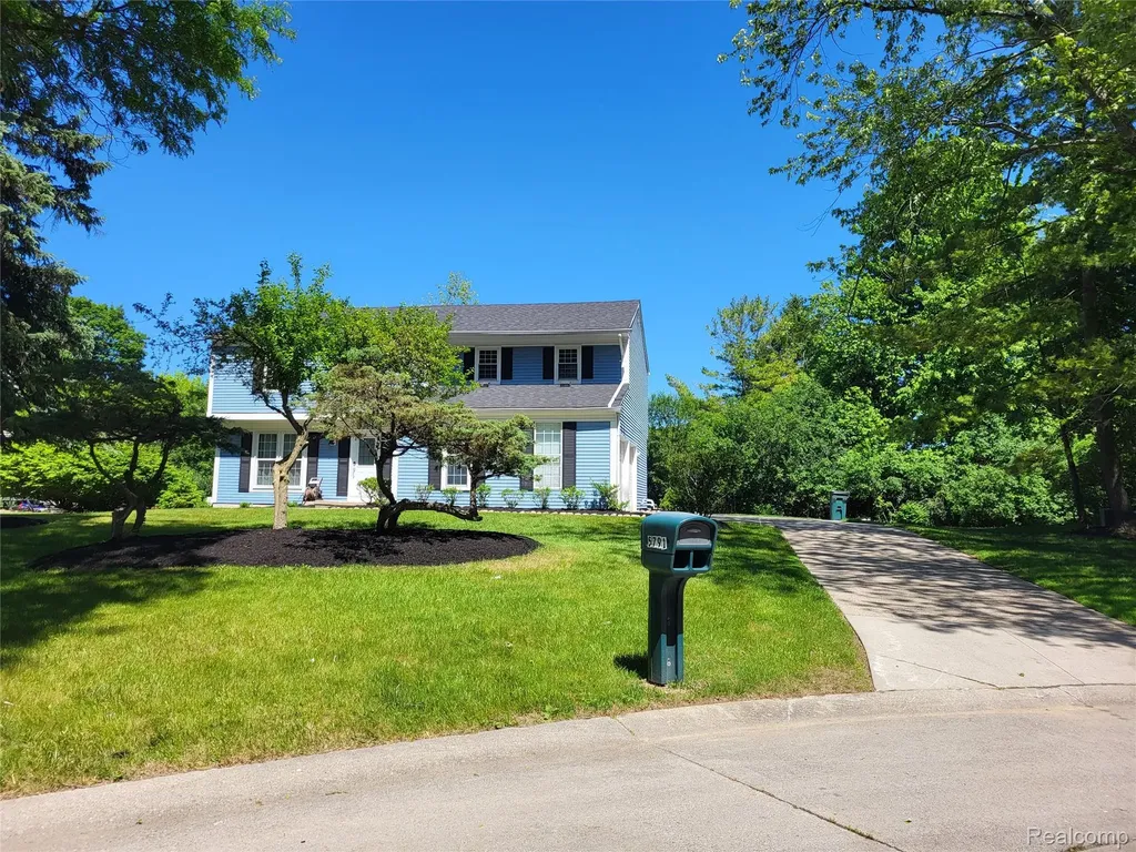 5791 Beauchamp Place West Bloomfield Charter Township MI 48322