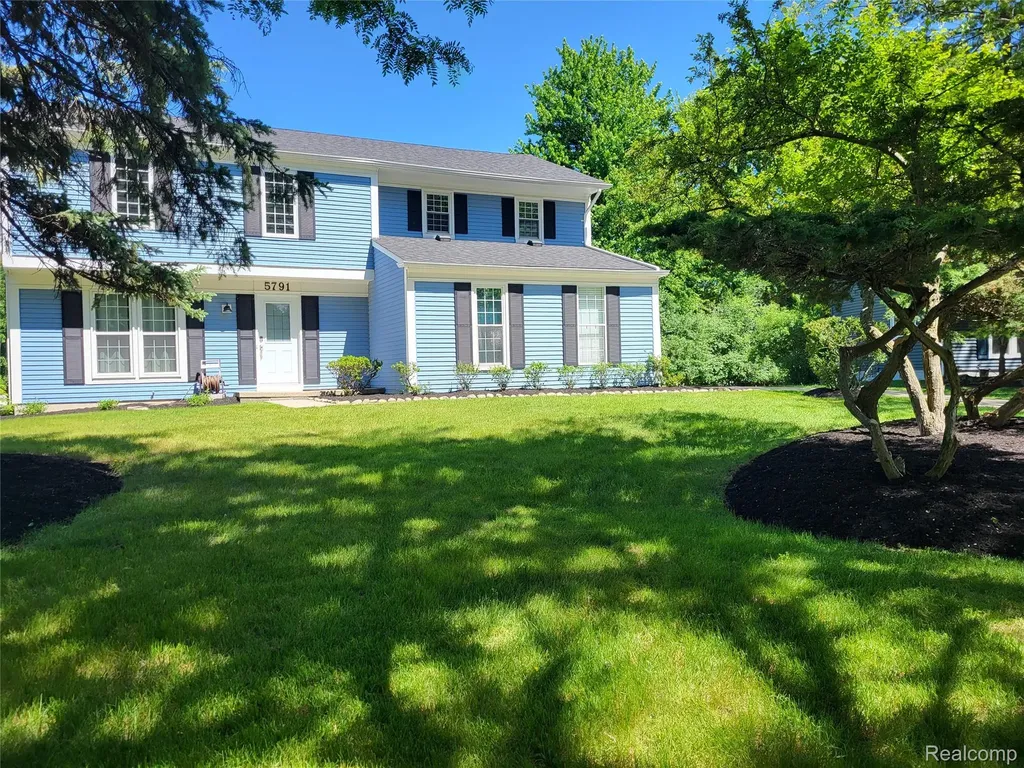 5791 Beauchamp Place West Bloomfield Charter Township MI 48322