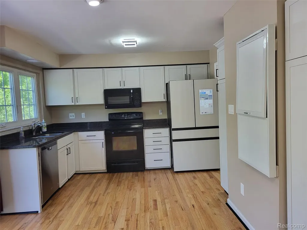 5791 Beauchamp Place West Bloomfield Charter Township MI 48322