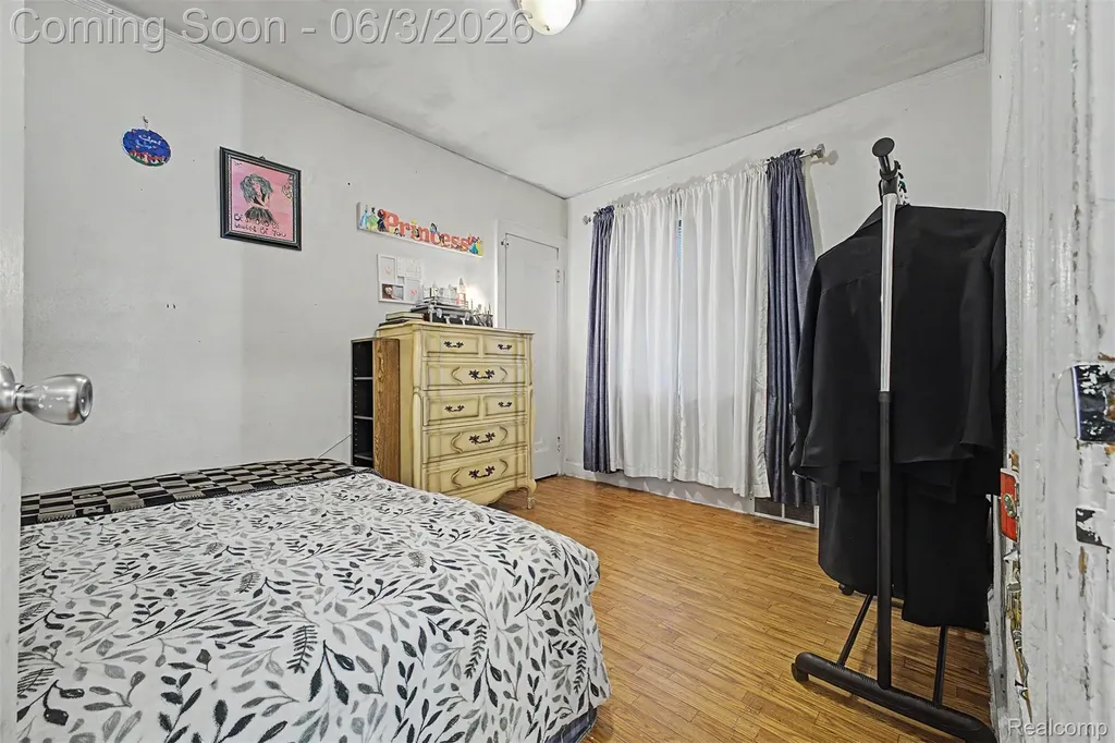 6808 Abington Avenue Detroit City MI 48228