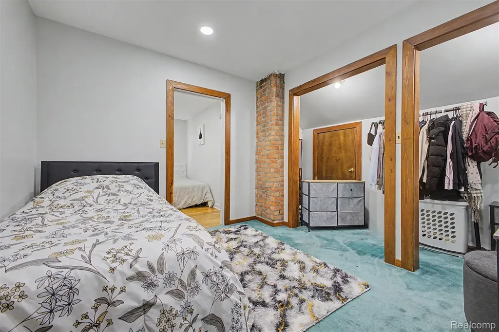 6808 Abington Avenue Detroit City MI 48228
