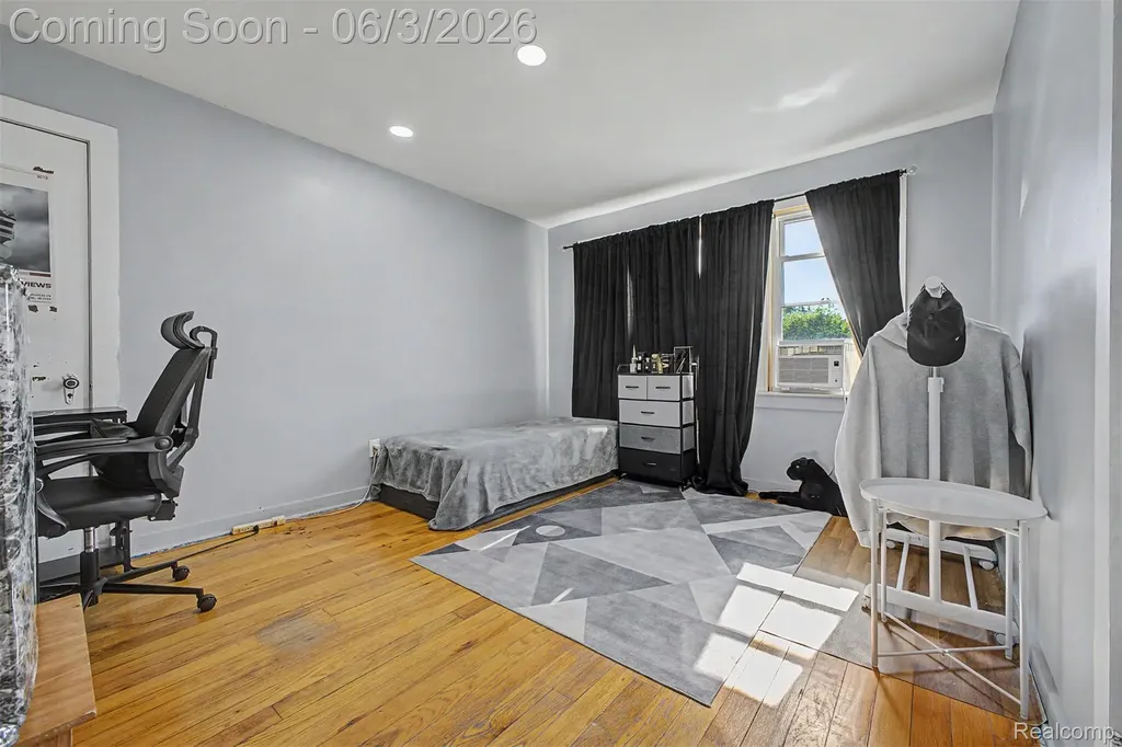 6808 Abington Avenue Detroit City MI 48228
