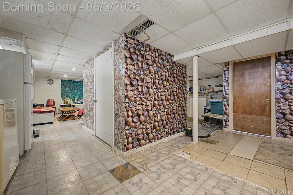 6808 Abington Avenue Detroit City MI 48228