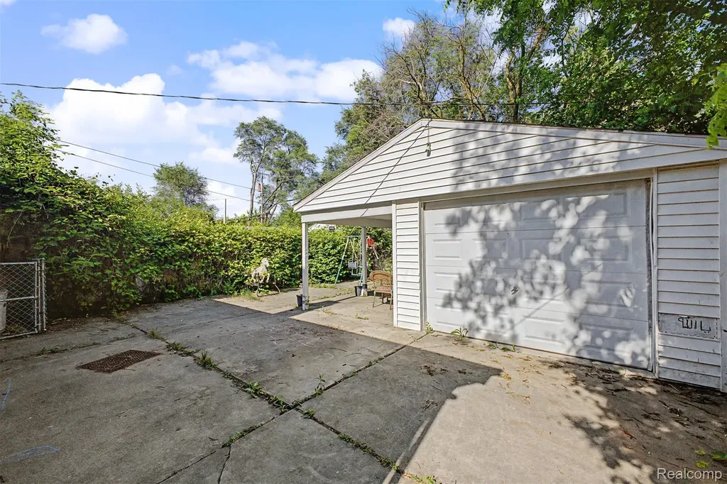 6808 Abington Avenue Detroit City MI 48228