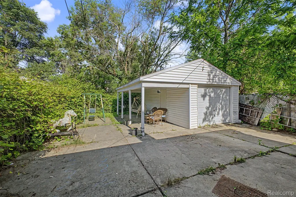 6808 Abington Avenue Detroit City MI 48228