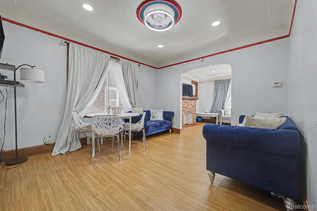 6808 Abington Avenue Detroit City MI 48228