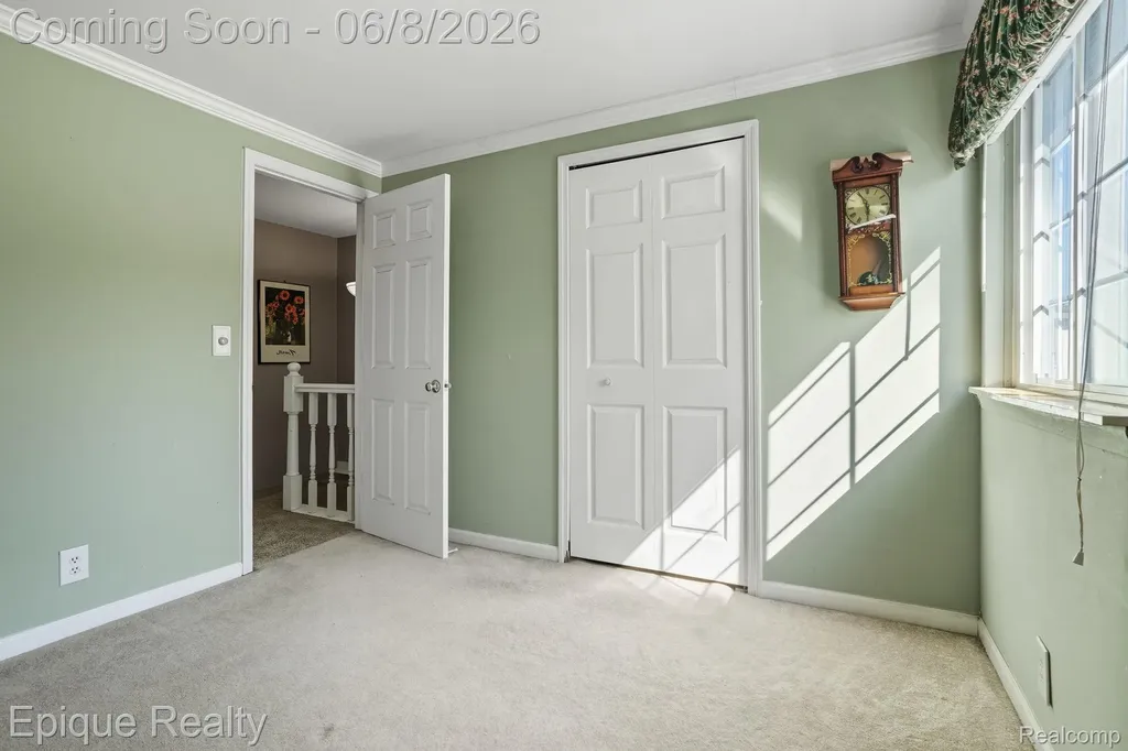 2263 Camilla Drive Troy City MI 48083