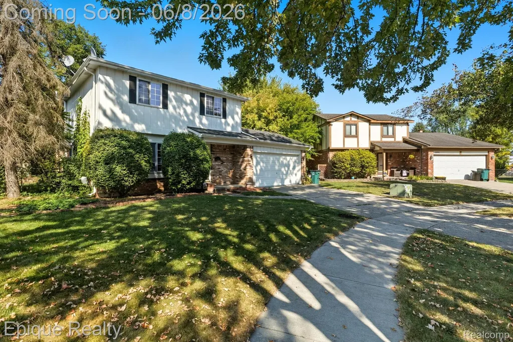 2263 Camilla Drive Troy City MI 48083