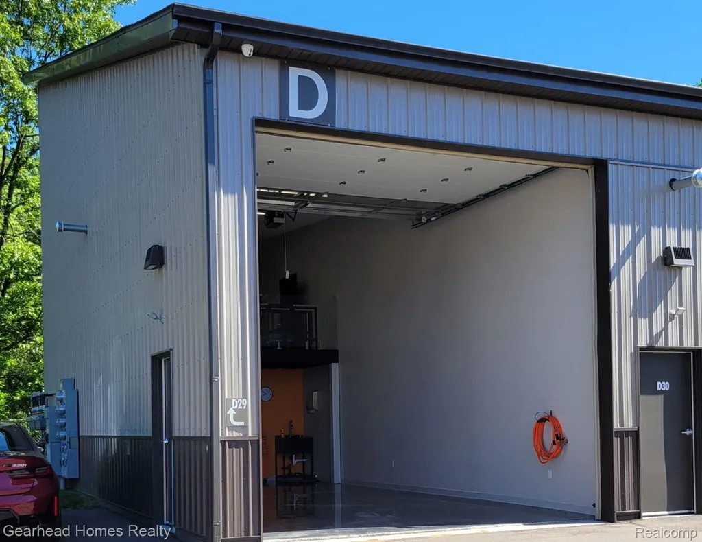 1641 Balian Road Waterford Charter Township MI 48327