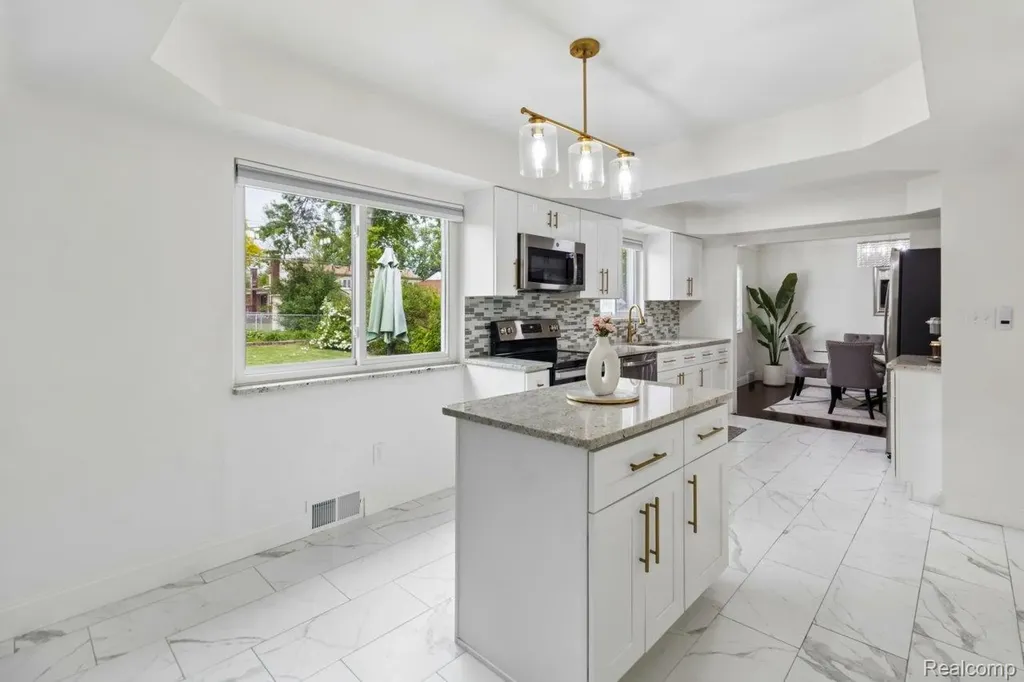13849 Heritage Road Sterling Heights City MI 48312