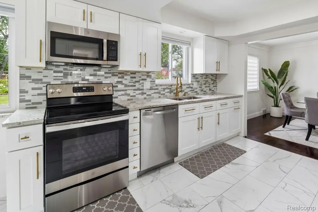 13849 Heritage Road Sterling Heights City MI 48312