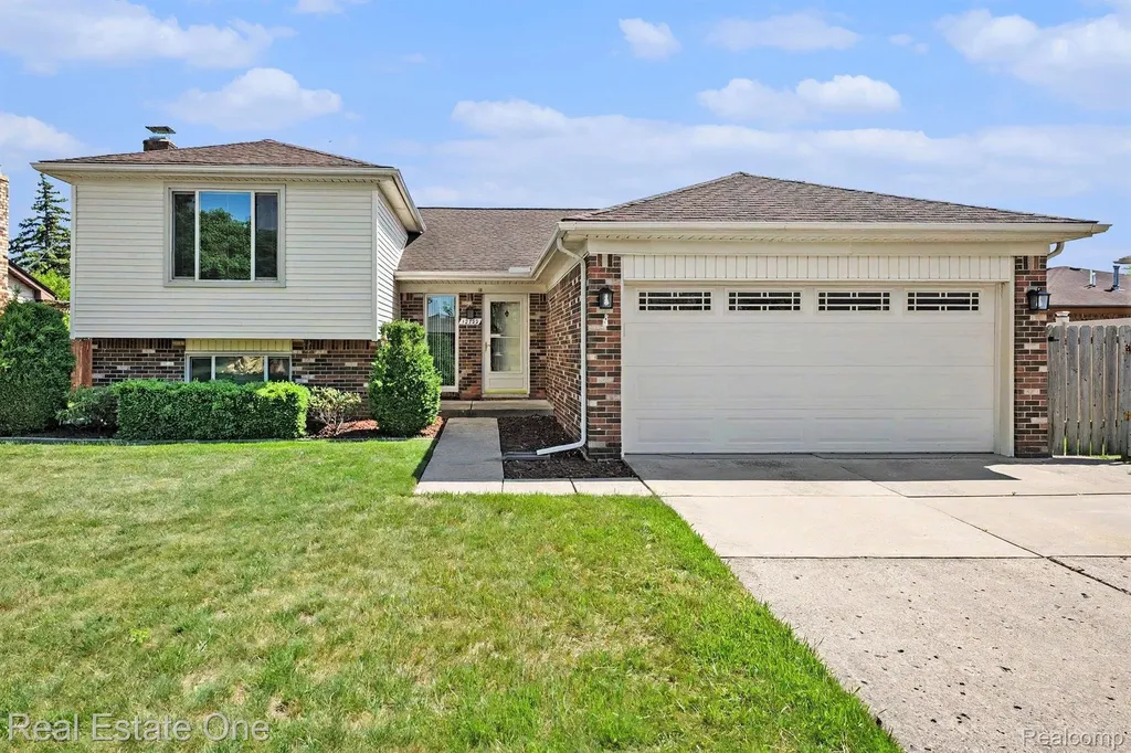 13732 Brunswick Drive Sterling Heights City MI 48312