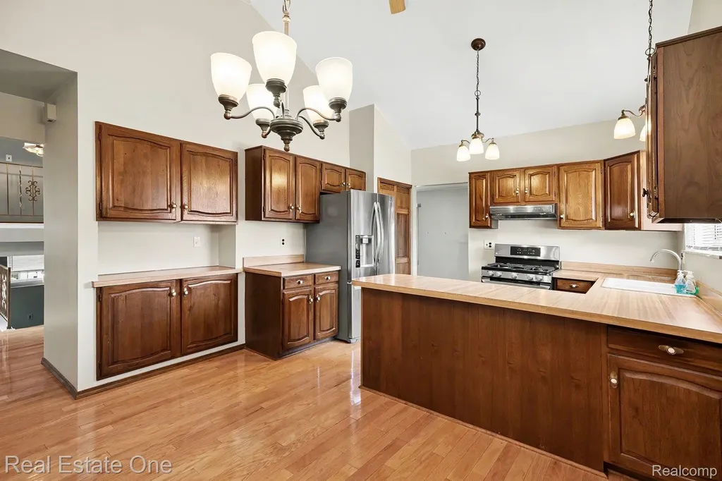 13732 Brunswick Drive Sterling Heights City MI 48312