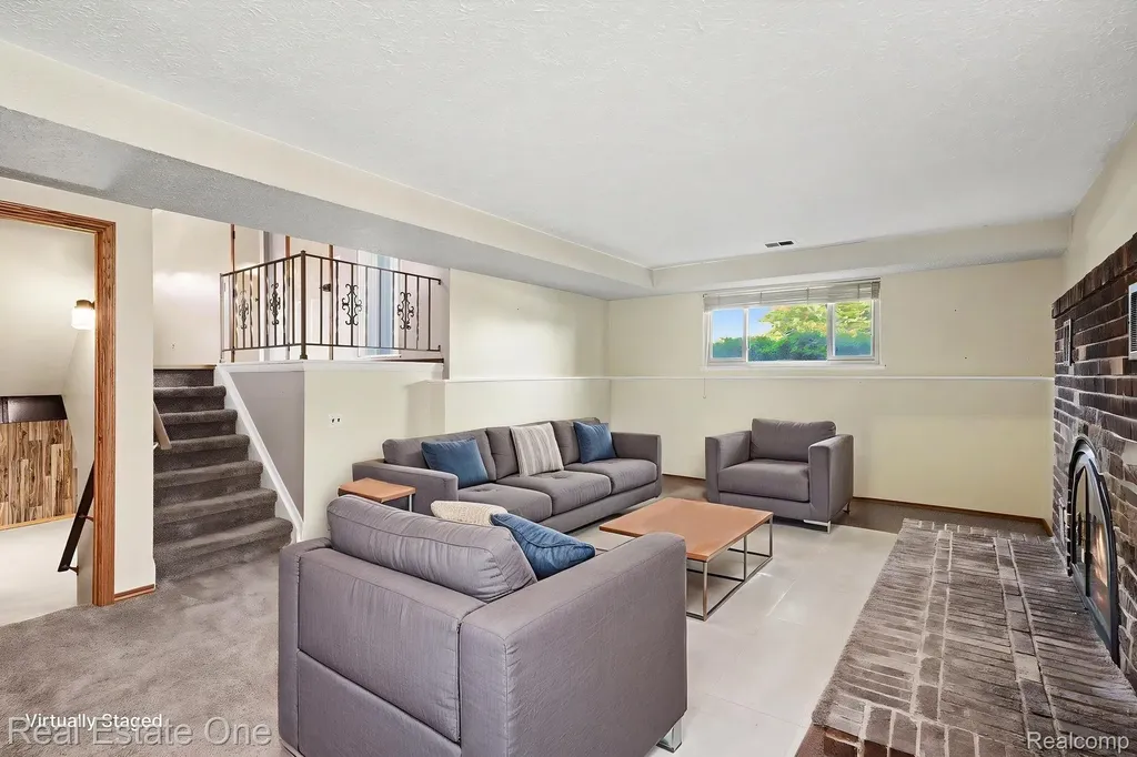 13732 Brunswick Drive Sterling Heights City MI 48312