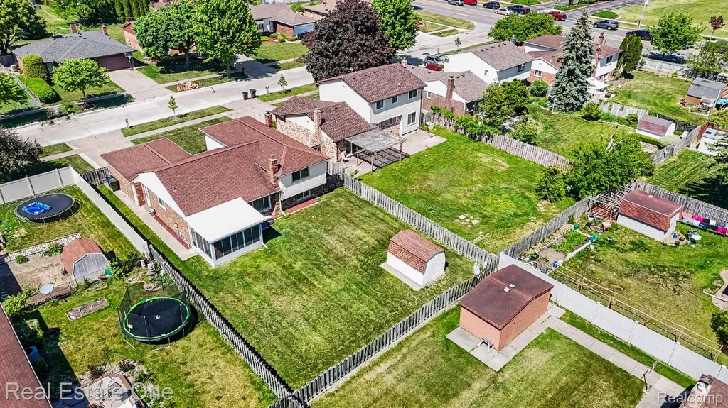 13732 Brunswick Drive Sterling Heights City MI 48312