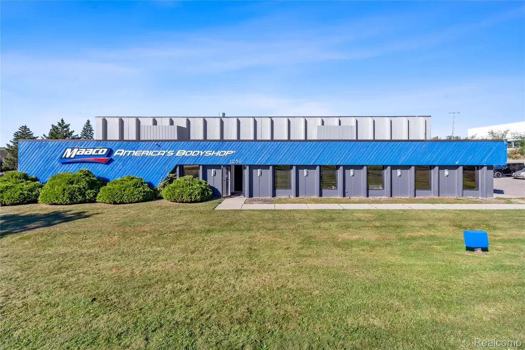 1250 W Hamlin Road Rochester Hills City MI 48309