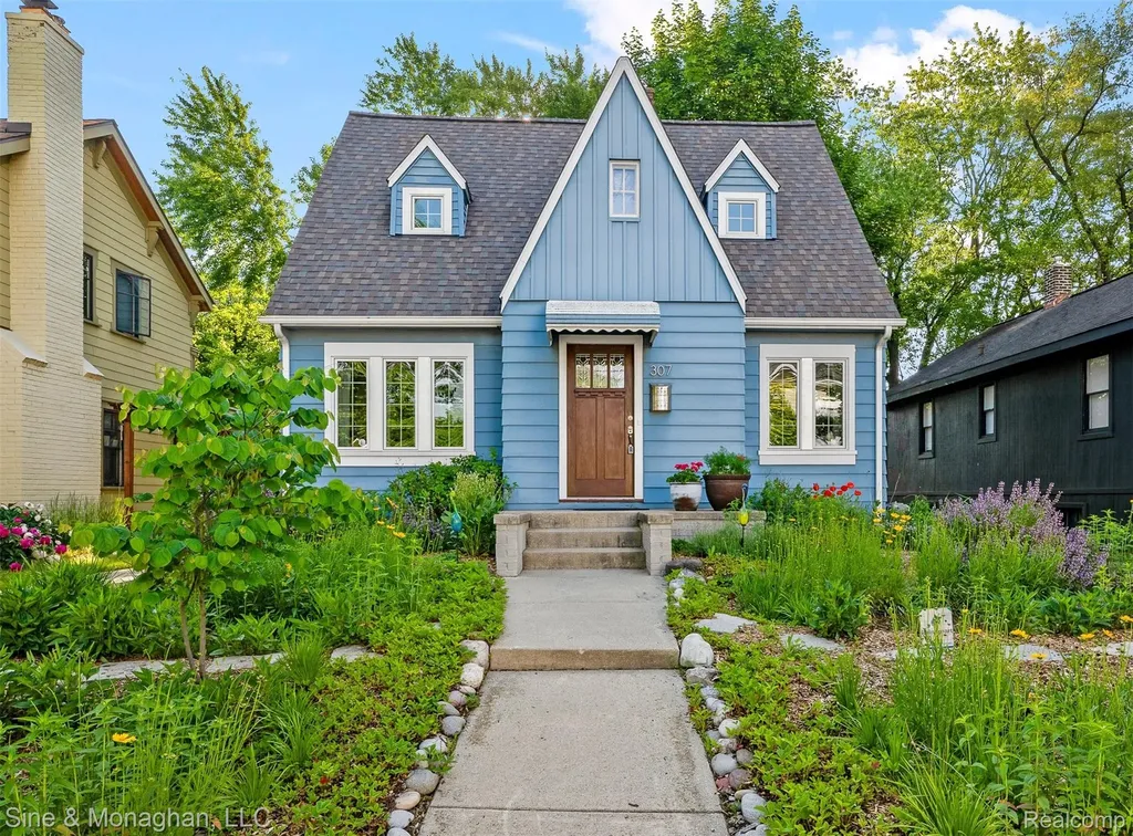 307 Kayser Avenue Royal Oak City MI 48067
