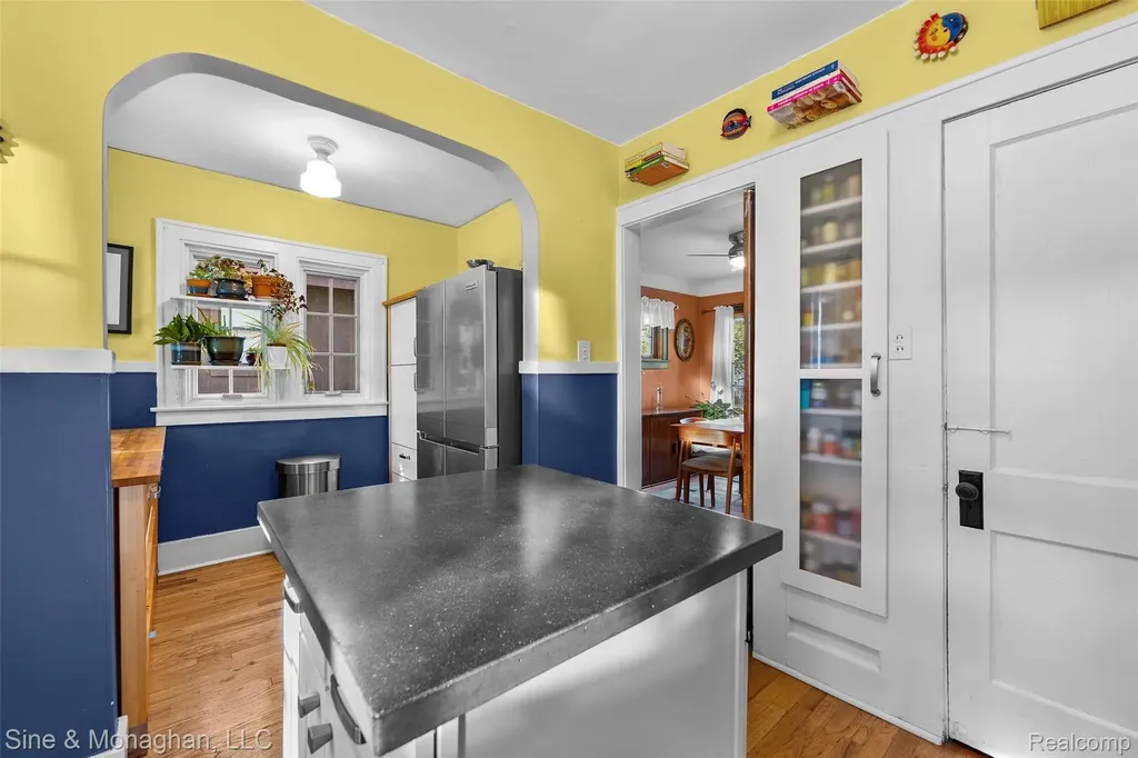307 Kayser Avenue Royal Oak City MI 48067
