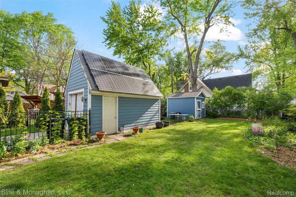 307 Kayser Avenue Royal Oak City MI 48067