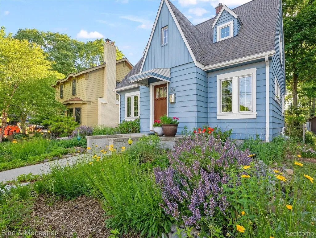 307 Kayser Avenue Royal Oak City MI 48067