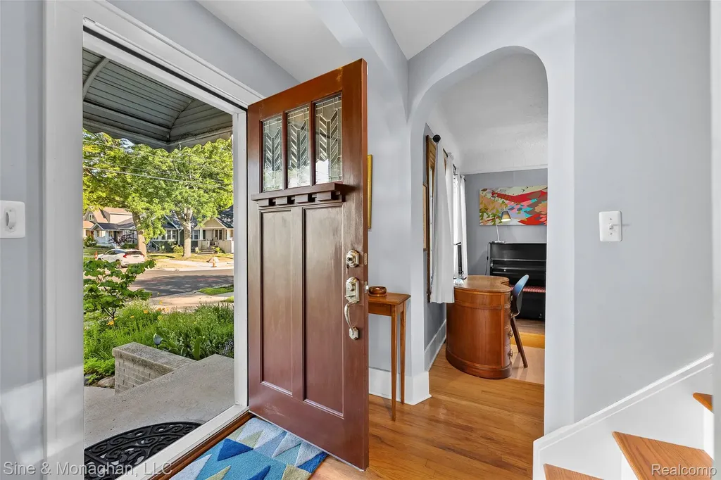 307 Kayser Avenue Royal Oak City MI 48067