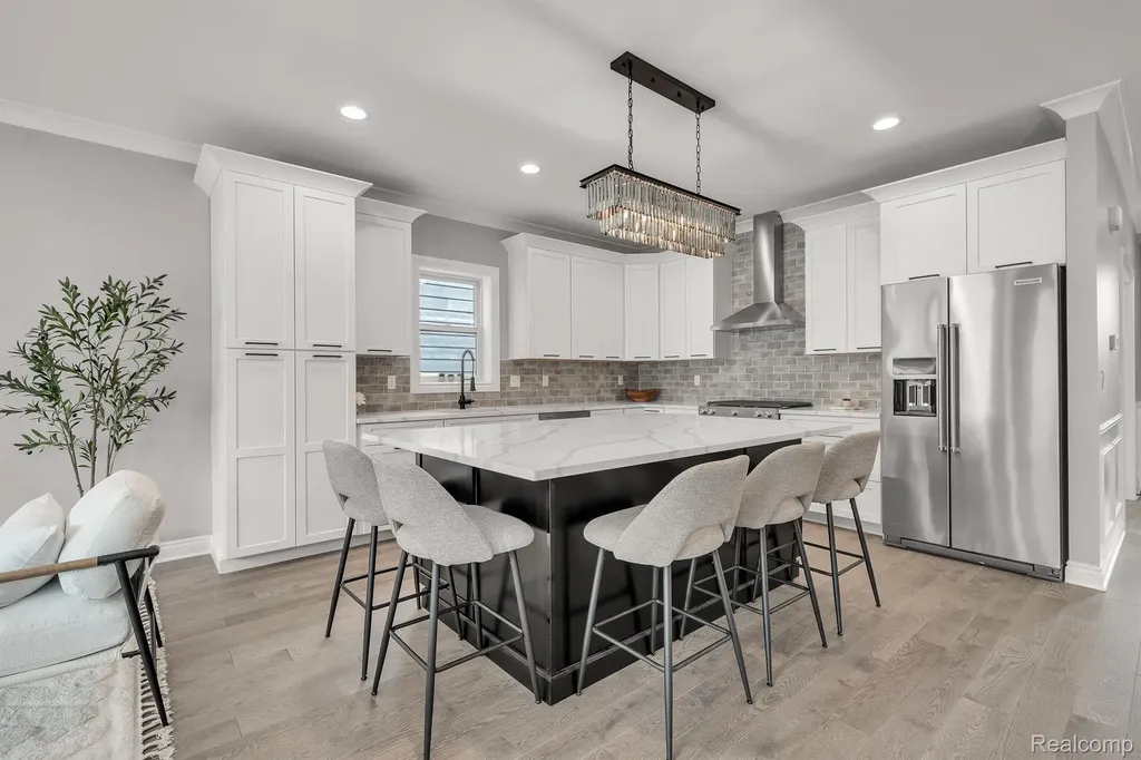 1929 Brookwood Avenue Royal Oak City MI 48073