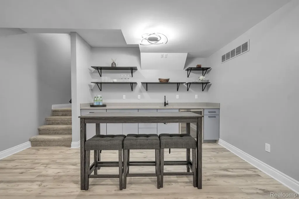 1929 Brookwood Avenue Royal Oak City MI 48073