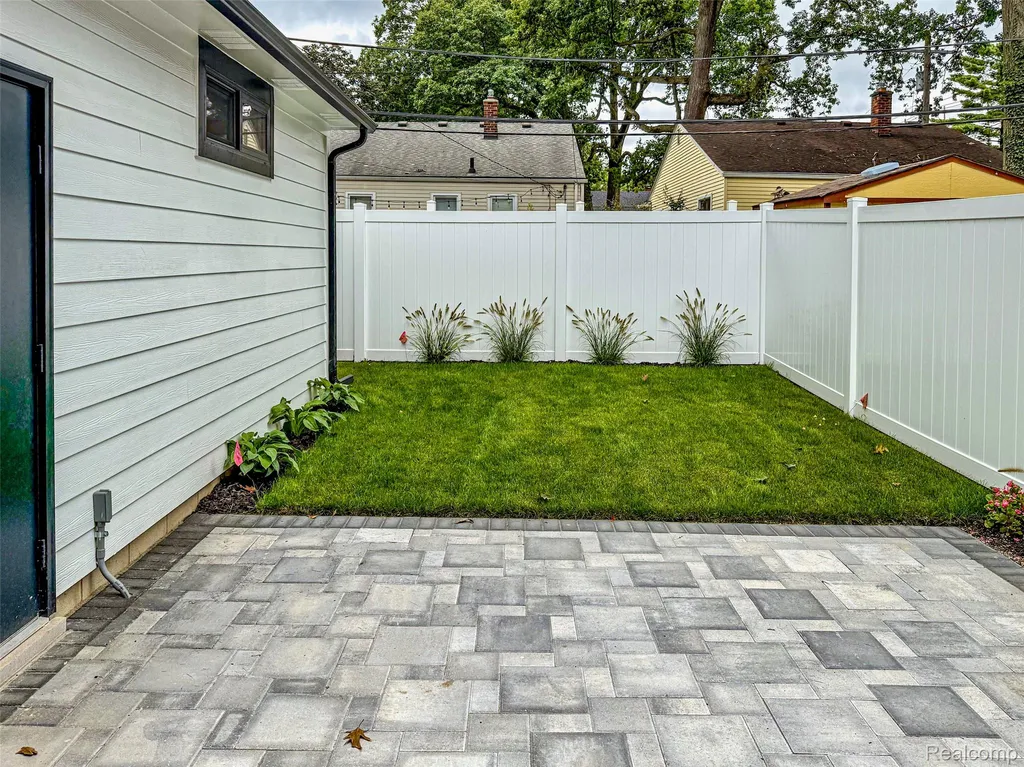1929 Brookwood Avenue Royal Oak City MI 48073