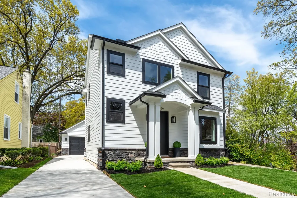 1929 Brookwood Avenue Royal Oak City MI 48073