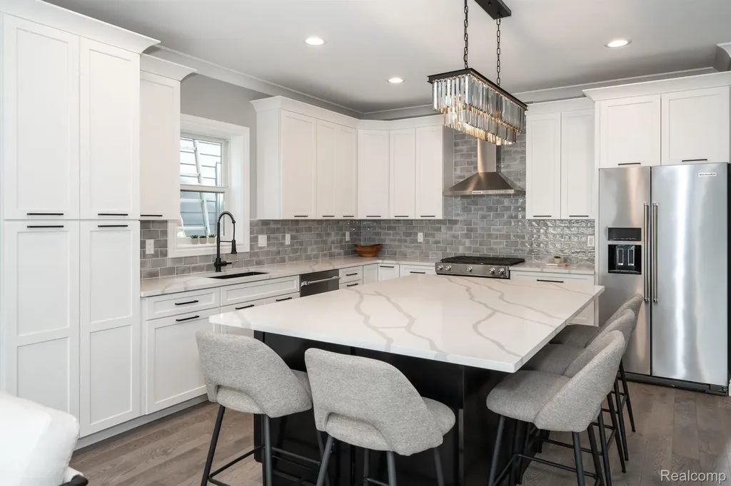 1929 Brookwood Avenue Royal Oak City MI 48073