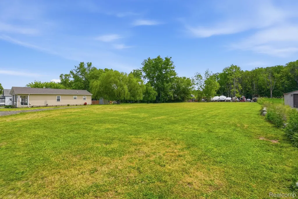 00 La Croix Street Clinton Charter Township MI 48036