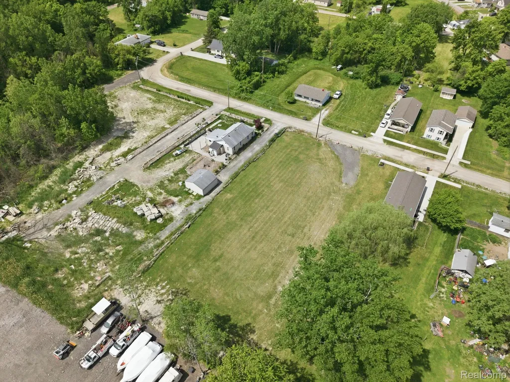 00 La Croix Street Clinton Charter Township MI 48036
