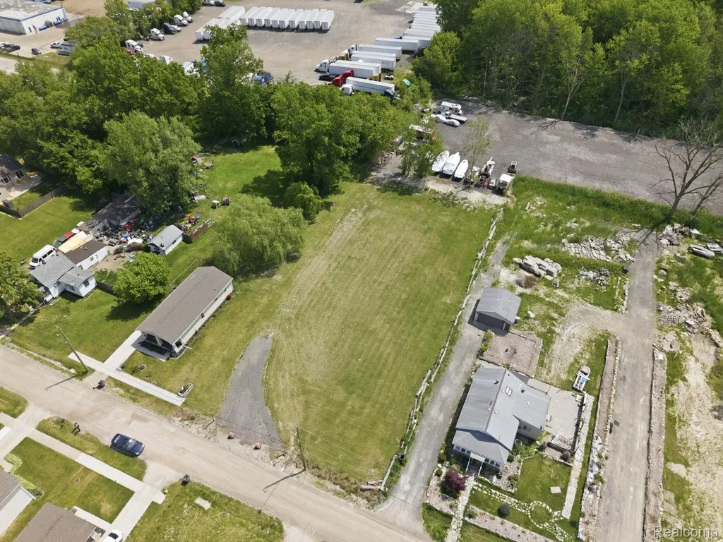 00 La Croix Street Clinton Charter Township MI 48036