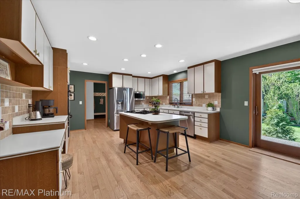 31125 Westwood Road Farmington Hills City MI 48331
