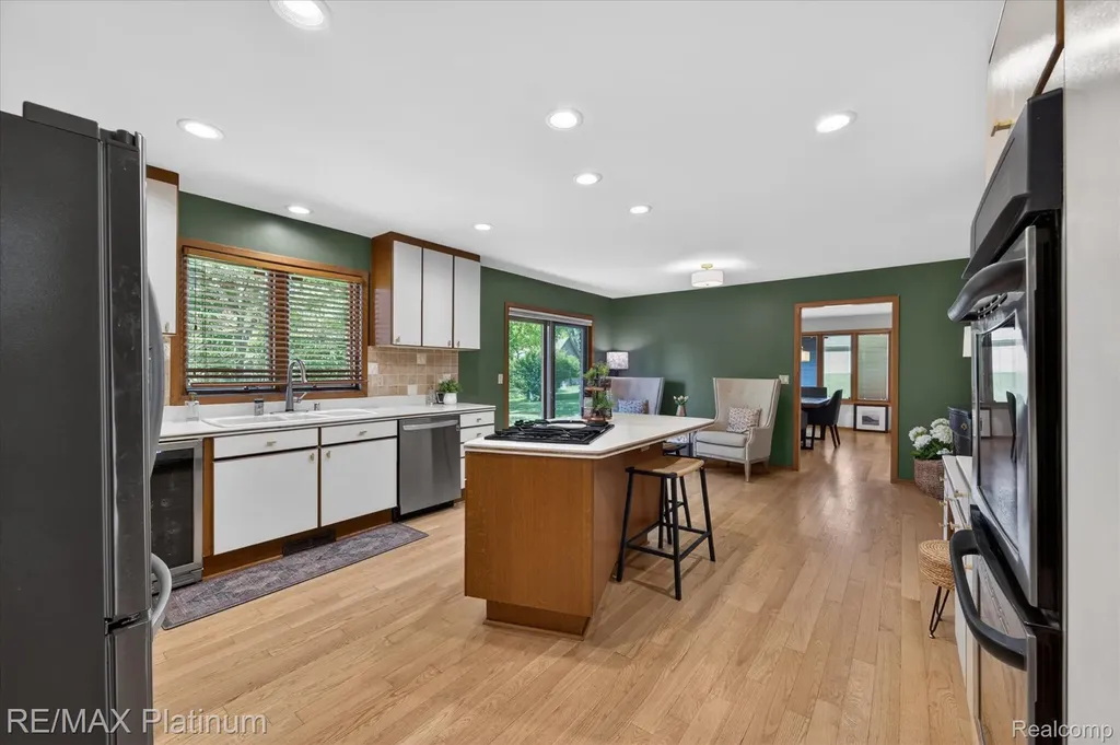 31125 Westwood Road Farmington Hills City MI 48331