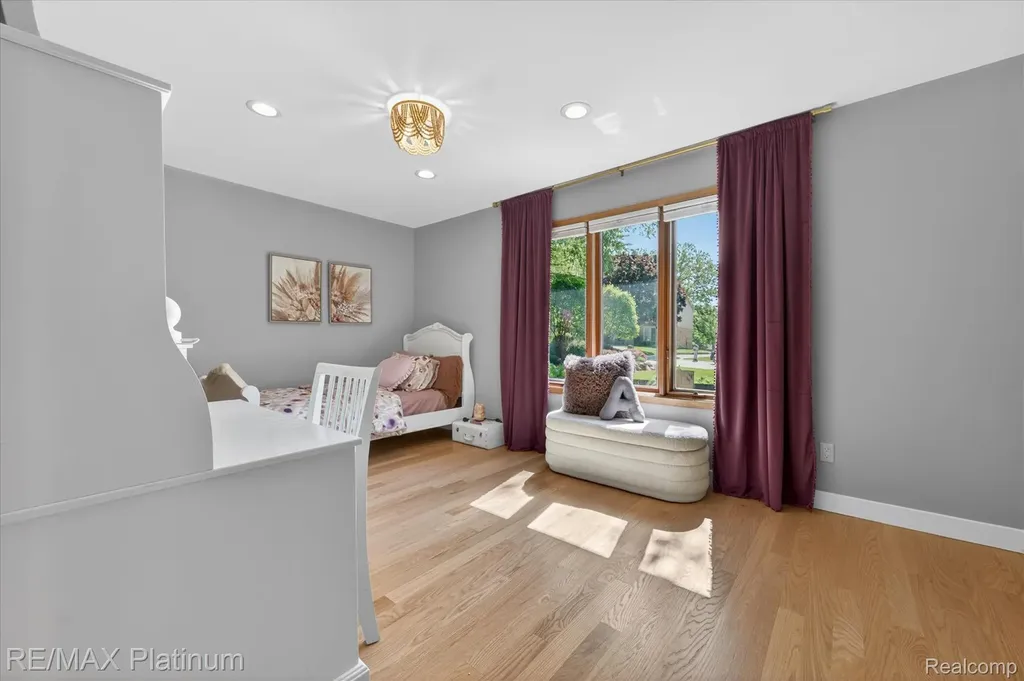 31125 Westwood Road Farmington Hills City MI 48331