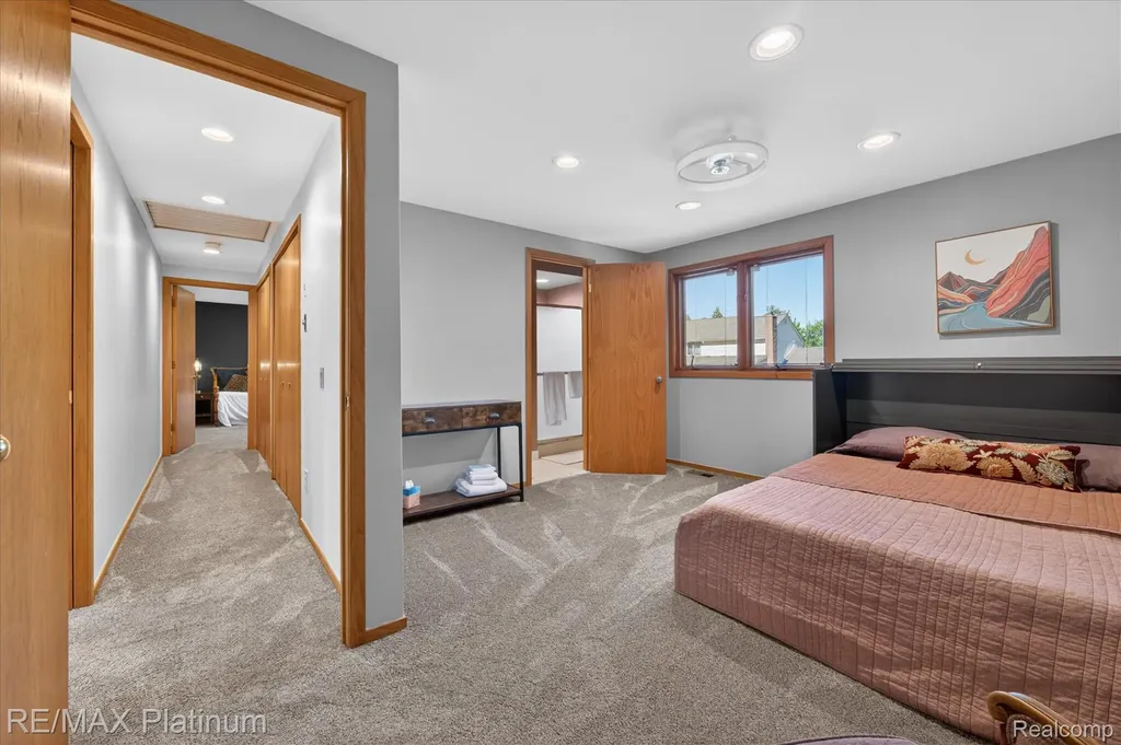 31125 Westwood Road Farmington Hills City MI 48331