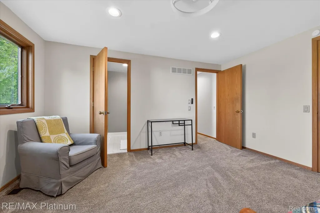 31125 Westwood Road Farmington Hills City MI 48331