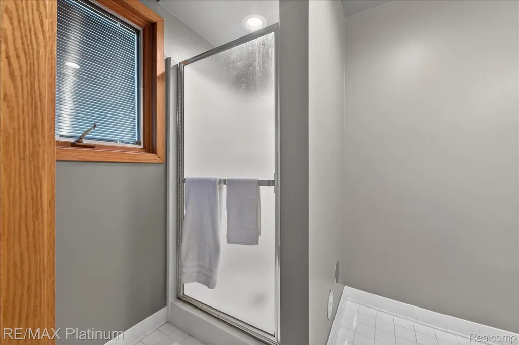 31125 Westwood Road Farmington Hills City MI 48331