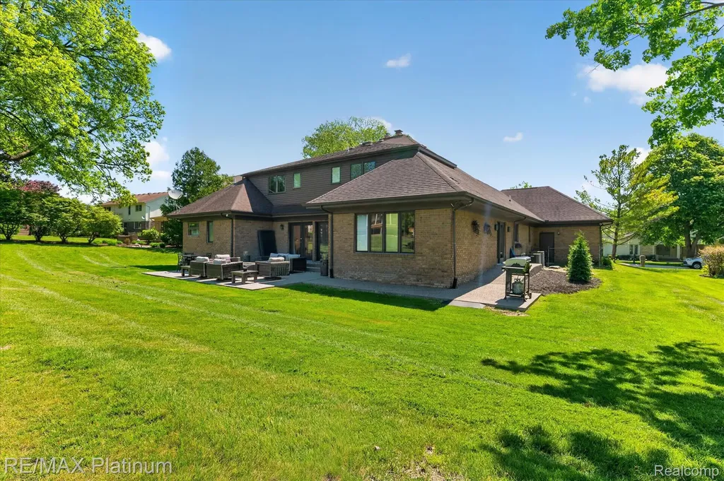 31125 Westwood Road Farmington Hills City MI 48331