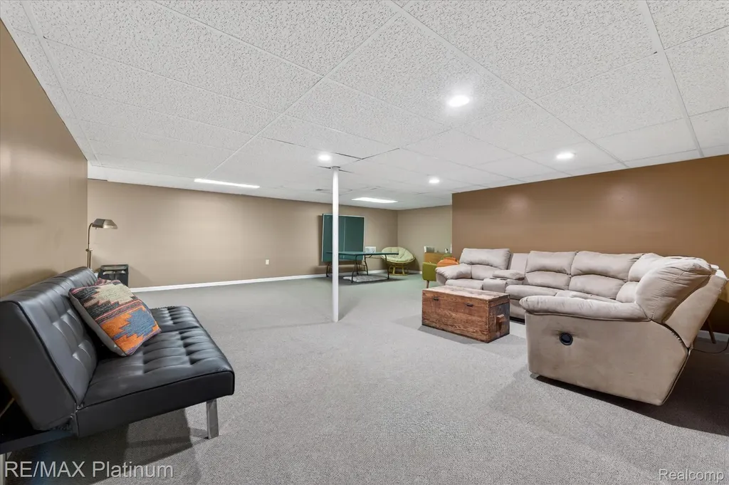 31125 Westwood Road Farmington Hills City MI 48331